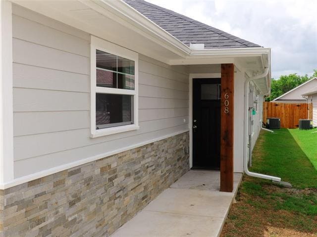 Photo - 608 E College St