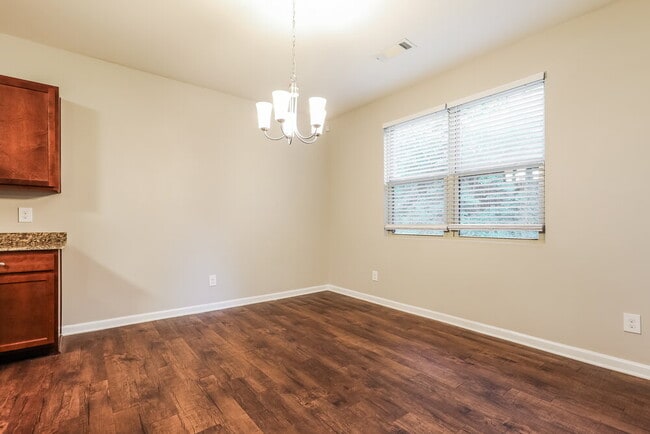 Photo - 700 Feldwood Ln