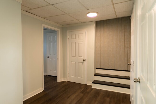 Photo - 2290 Malibu Dr SE