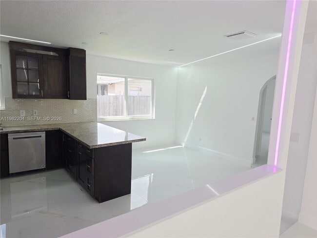 Photo - 4490 SW 19th St