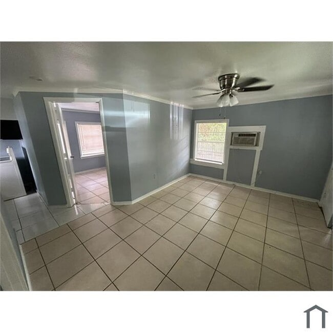 Photo - 1515 15th St W