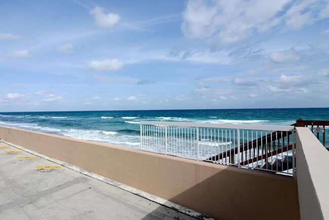 Photo - 3450 S Ocean Blvd Unidad 508