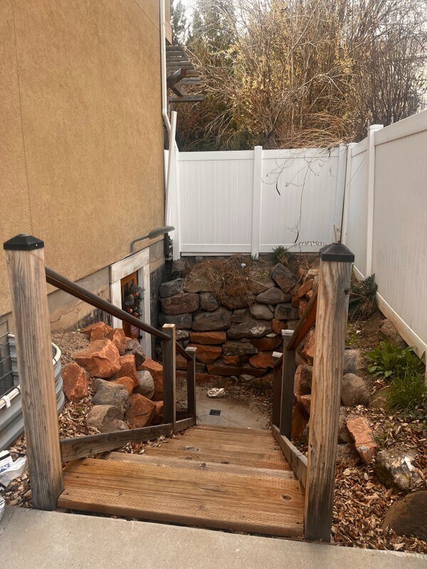 Photo - 646 W 3275 N