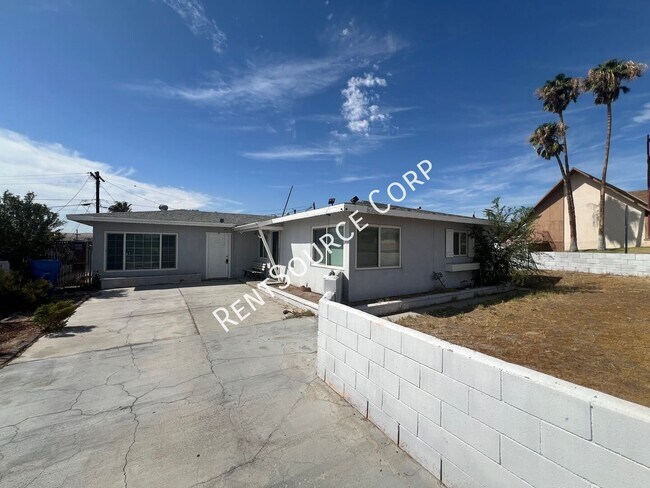 1200 Kelly Dr