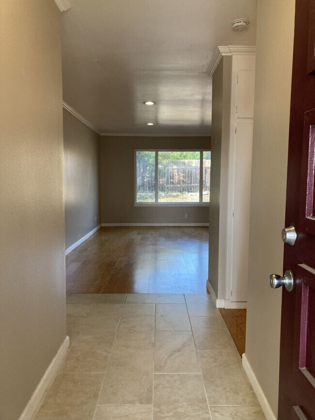 Photo - Nicely Updated Home in Sunny East Ventura!