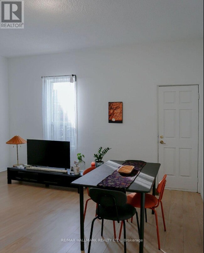 Photo - 77 Northcote Ave