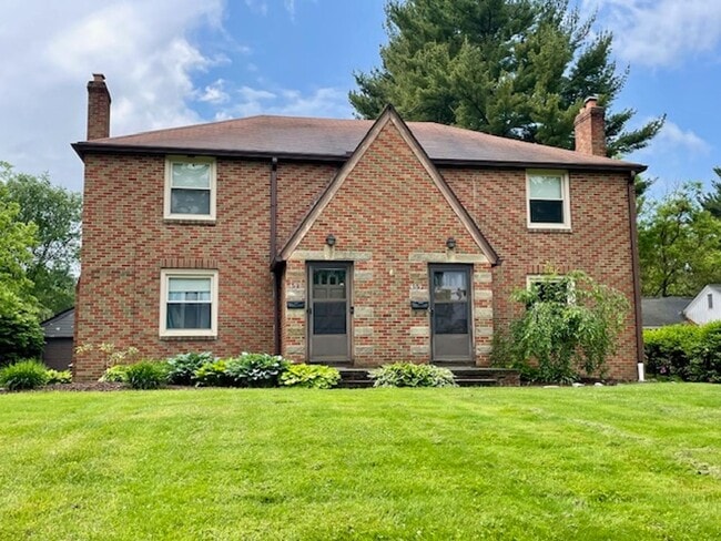 WOODLAND - Exceptional 2 Bedroom Available! - WOODLAND - Exceptional 2 Bedroom Available! Apartment Unit 459