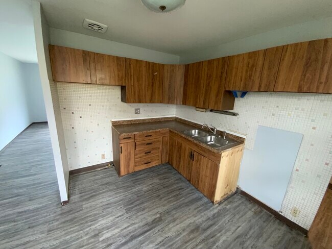 Photo - 1001 E Seminary St