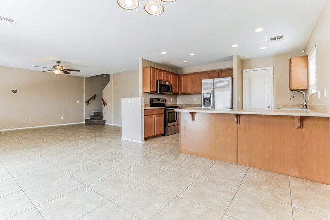 Photo - 1435 E Pryor Rd