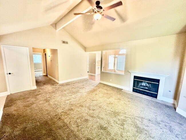 Photo - 8153 N Cedar Ave