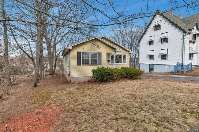 Photo - 38 Diamond St