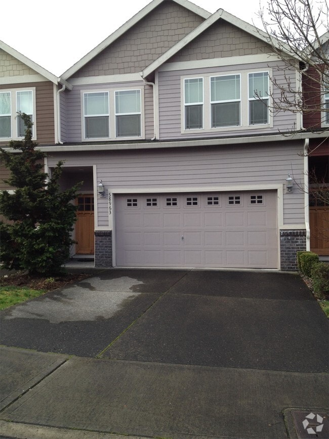 Building Photo - 58992 Greenbrier Loop Rental