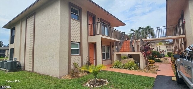 Building Photo - 16881 Davis Rd Unit 313