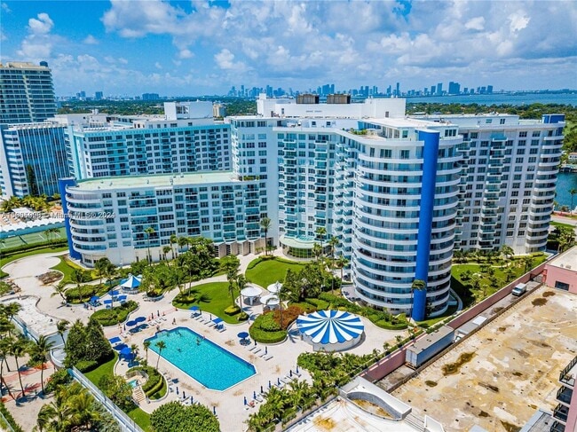 Photo - 5161 Collins Ave Unit 405