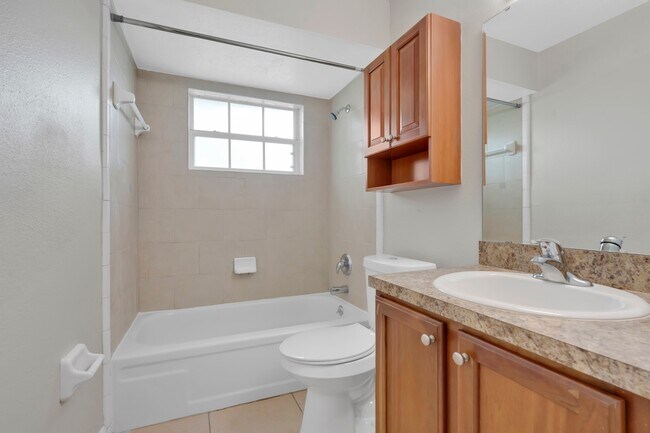 Photo - 4920 Tangerine Ave