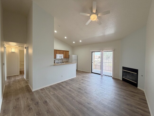 Photo - 1105 Meadowlark Way SE Unit C