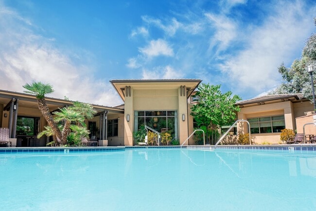 La Verne Village Luxury Apartment Homes
