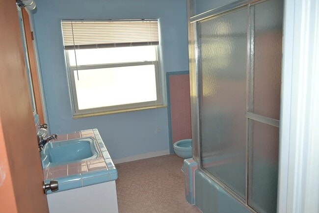 Photo - 436 Nautilus Ave