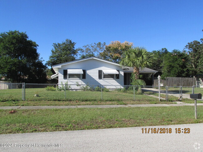 Building Photo - 4439 Crescent Rental