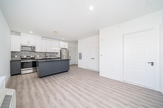 Building Photo - 211 Baldwin Ave Unit 603