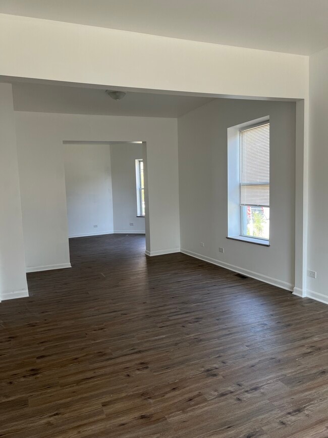 3820 W Monroe St Unit 2