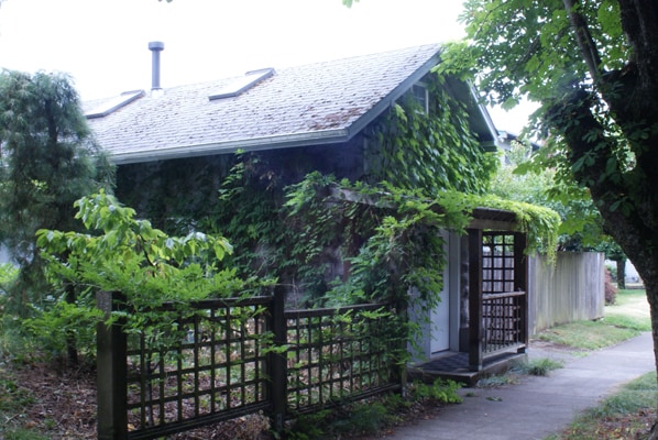 Front Entrance - 1833 NE 52nd Ave Unit 8