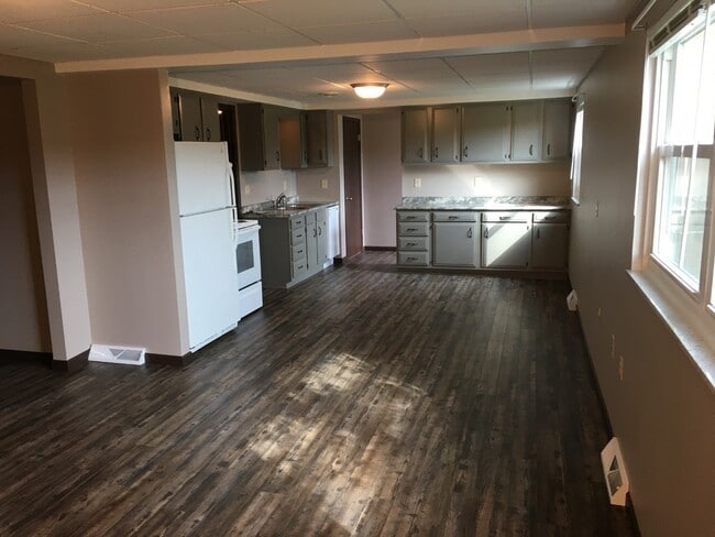 Kitchen - 7421 Sharon-Mercer Rd Unit #12