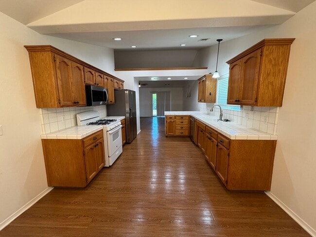 821 Woodland Ave - House for Rent in Exeter, CA | ForRent.com