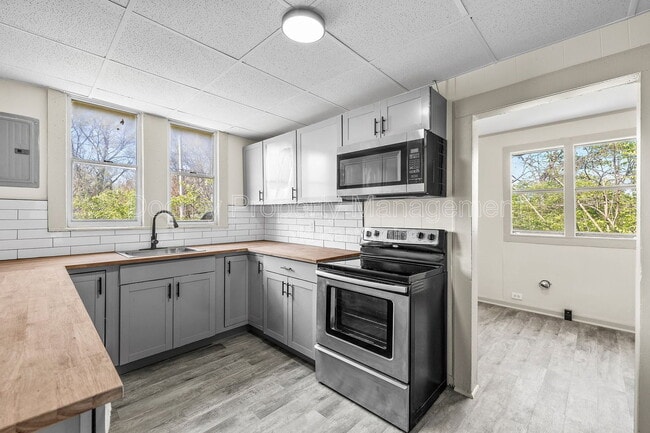 Building Photo - 1601 Arlington Ave