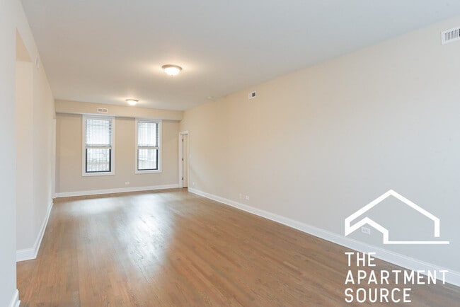 Photo - 3405 W Fullerton Ave