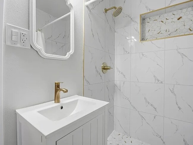 Photo - 522 S Edgewood Cir