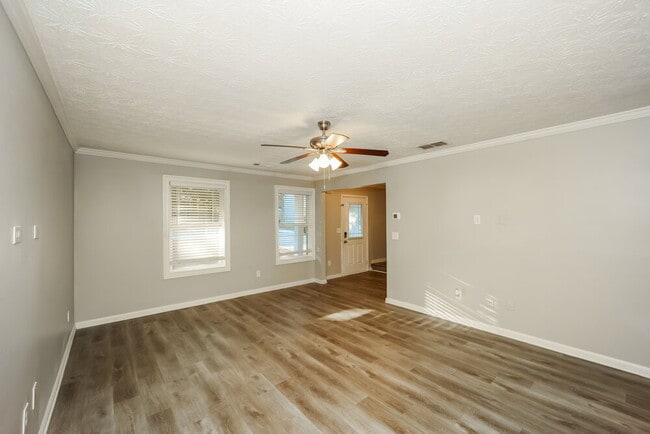 4414 Rock Valley Dr