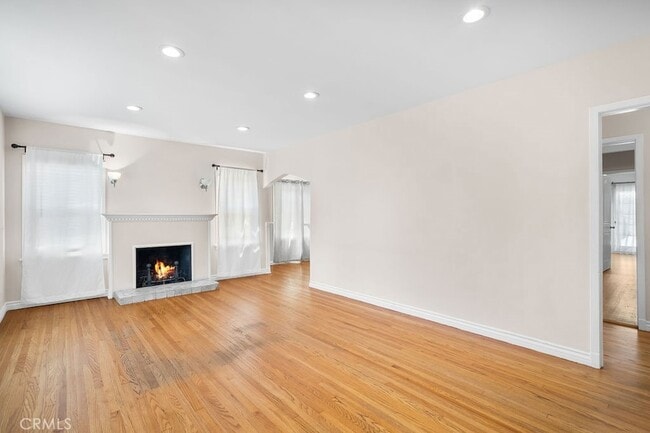 Photo - 247 W Santa Anita Ave