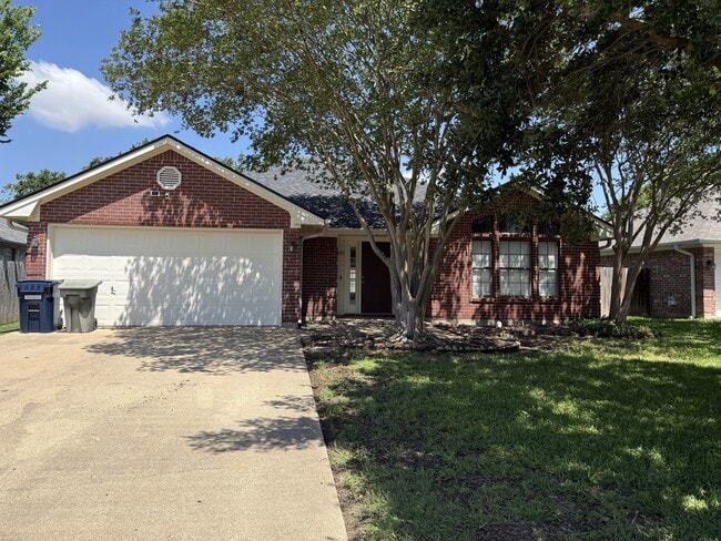 Photo - 1505 Richland Ct N