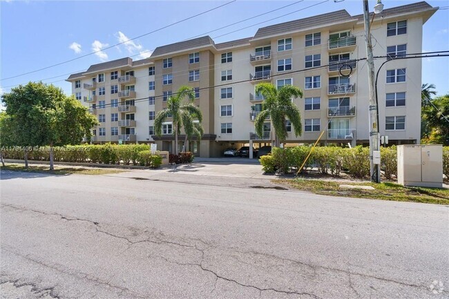 Building Photo - 1050 SE 15th St Unit 307 Rental