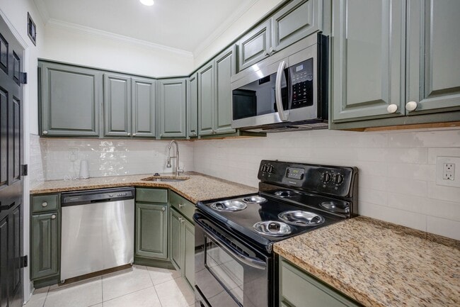 Photo - 1914 Page St