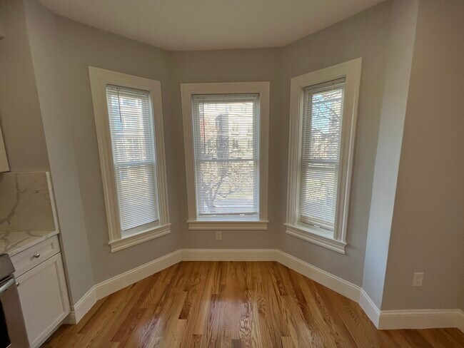 Photo - 372 Oxford St Unit 3