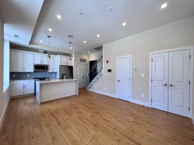 Photo - 625 Park Rd NW