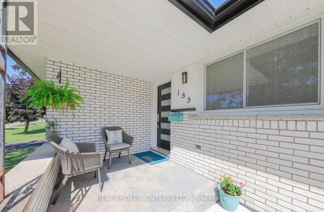 Photo - 185 Hildred St