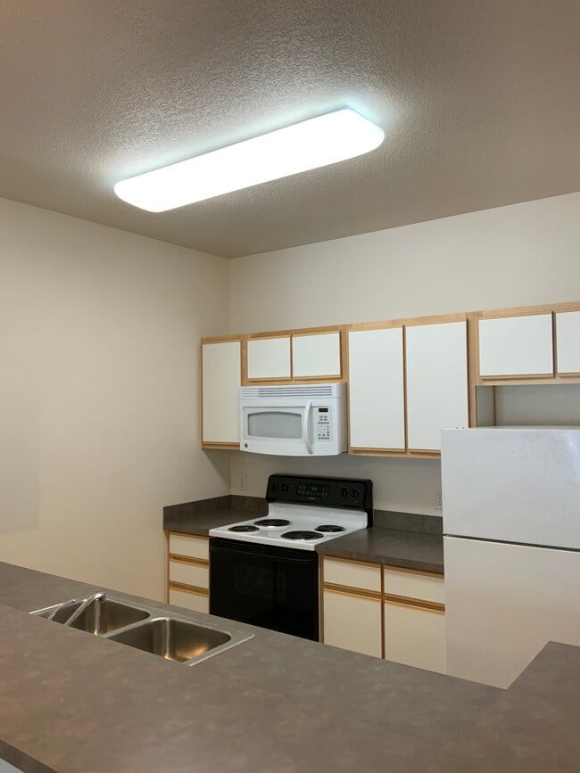 Photo - Willamette Estates