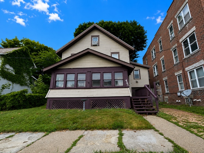 Building Photo - sbr431 Unit A
