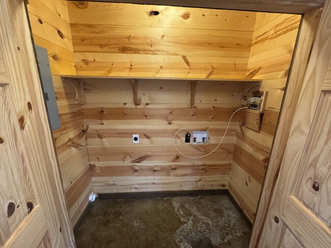 Photo - 2 bed 2 bath fourplex. Stained concrete fl... Unit 2