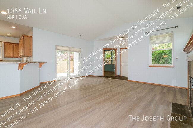 Photo - 1066 Vail Ln