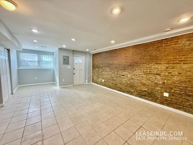 Photo - 203 R St NW Unit #B