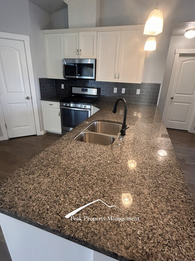 Photo - 2070 Kelly Dr