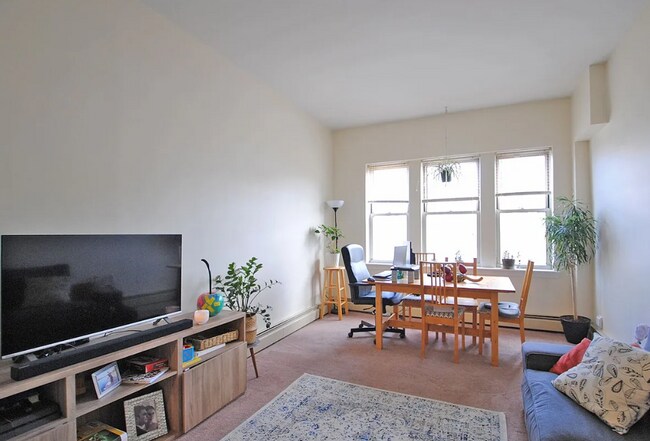 Building Photo - 20 Colborne Rd