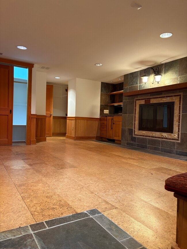 Photo - 6662 Van Winkle Dr Unit Studio