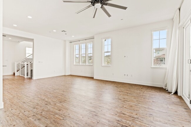 Photo - Sun-Filled Corner 4BR w/ Dual Yards & Panoramic Indoor-Outdoor Flow