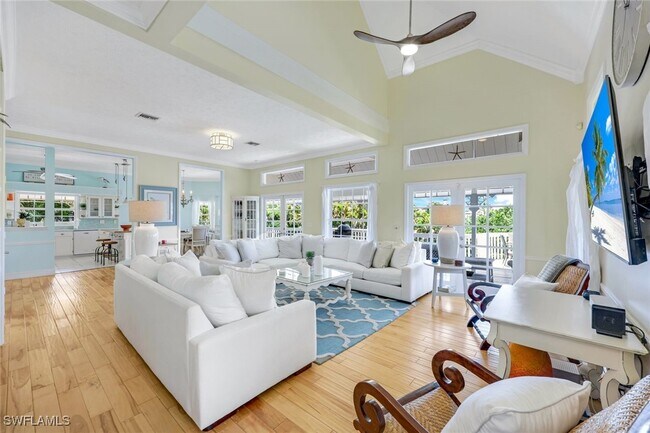 Photo - 203 San Mateo Dr