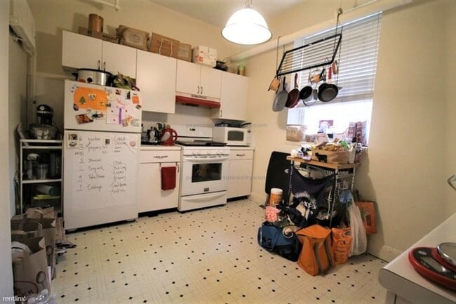 Photo - 1667 CommonnwealthAve
